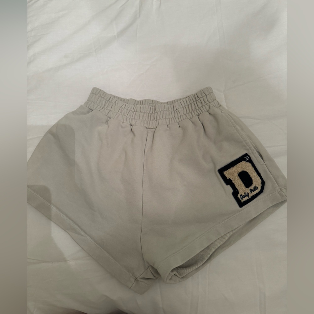 Daily drills varsity collection shorts size m/l